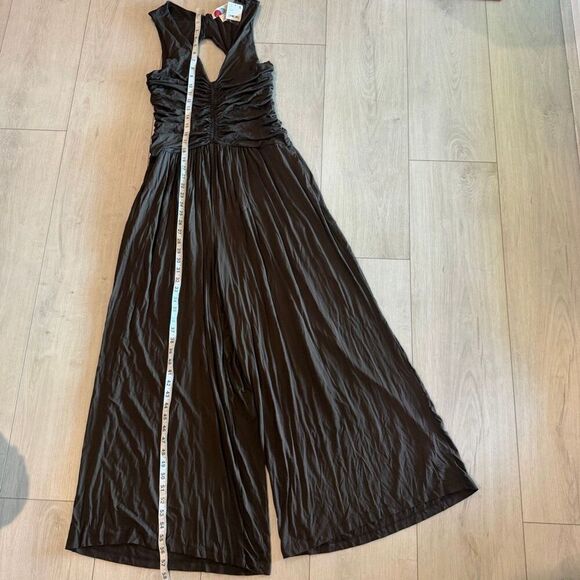 Free people beach brown ruched wide-leg jumpsuit size M - Picture 2 of 12